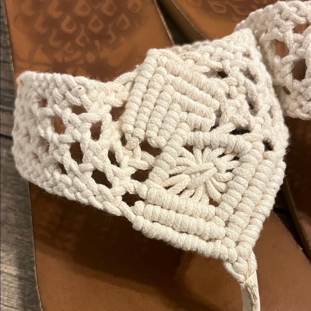 Elegant Off White Crochet Sandals - Picture 4 of 10